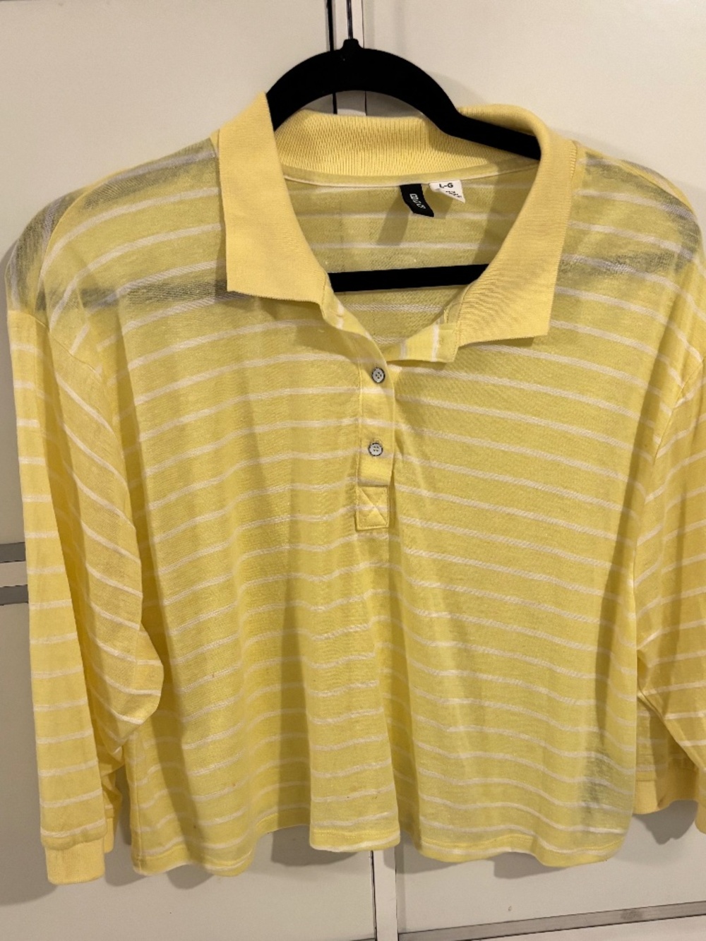 BDG Short Sleeves Crop Top Pull Over Sz large Yellow/White Stripes